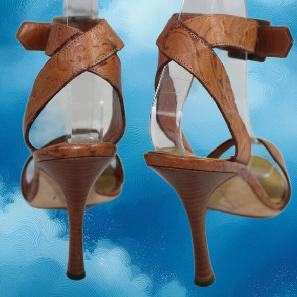 Manolo Blahnik Embossed leather Ankle Wrap Peep Toe Stiletto Sandal, Size 36.5 - Picture 8 of 9